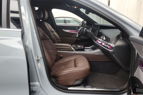 2023 BMW 7 серии с пробегом 32 379 км