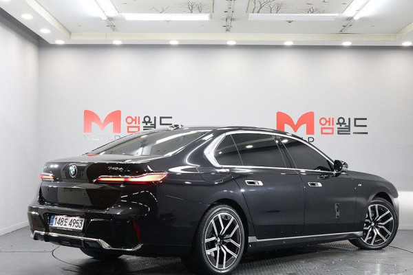 2025 BMW 7 серии с пробегом 12 967 км
