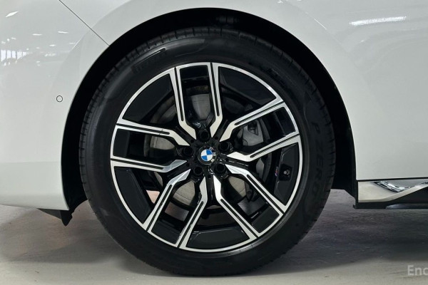 2025 BMW 7 серии с пробегом 9 594 км
