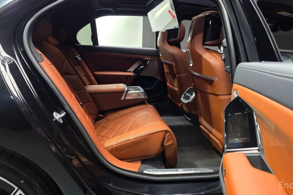 2025 BMW 7 серии с пробегом 19 885 км