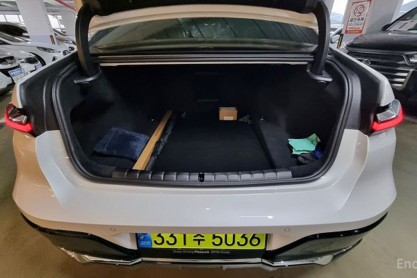 2024 BMW 7 серии с пробегом 15 500 км