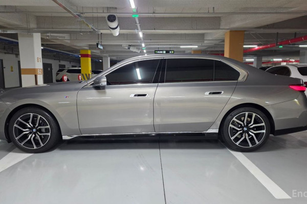 2025 BMW 7 серии с пробегом 1 690 км
