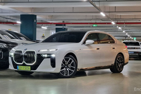 2024 BMW 7 серии с пробегом 15 500 км