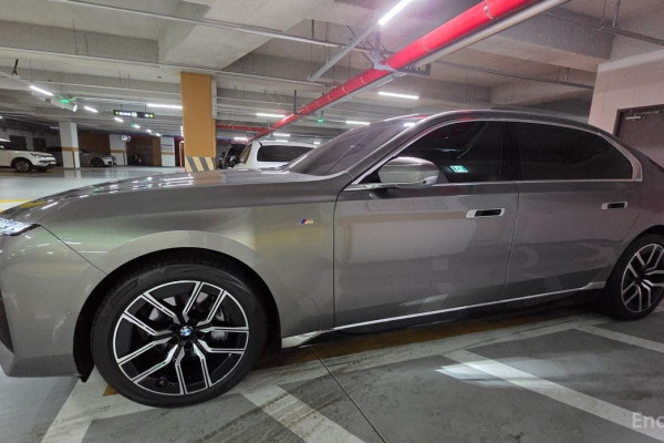 2025 BMW 7 серии с пробегом 1 690 км