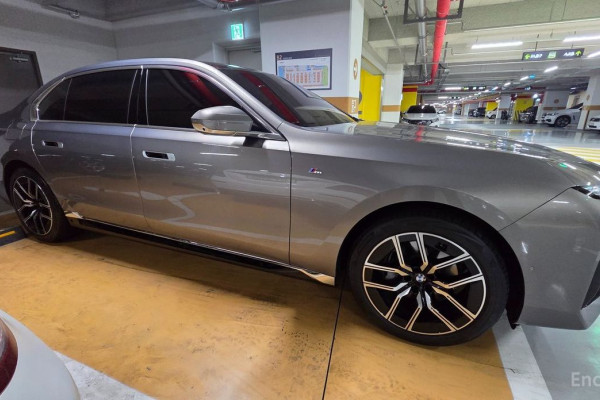 2025 BMW 7 серии с пробегом 1 690 км