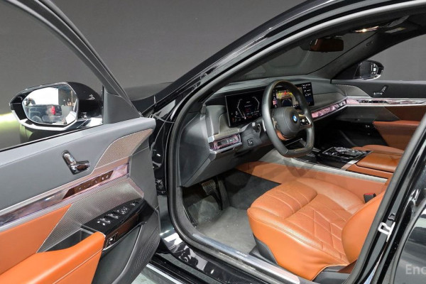 2023 BMW 7 серии с пробегом 21 736 км