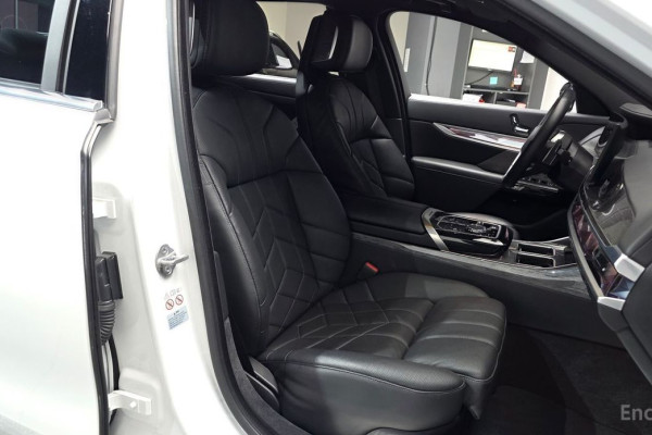 2023 BMW 7 серии с пробегом 17 495 км