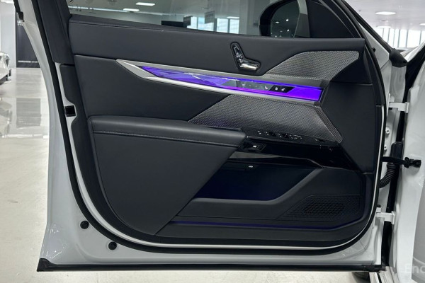 2025 BMW 7 серии с пробегом 9 594 км