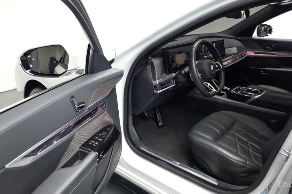 2023 BMW 7 серии с пробегом 17 495 км