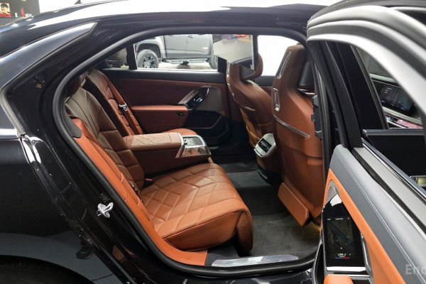 2023 BMW 7 серии с пробегом 21 736 км