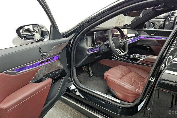 2025 BMW 7 серии с пробегом 10 068 км