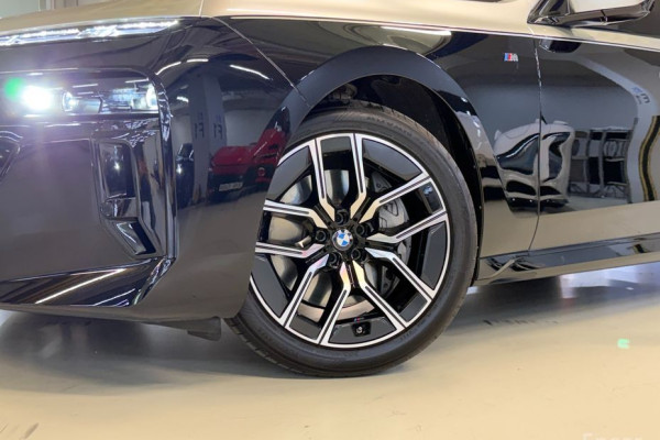 2025 BMW 7 серии с пробегом 19 972 км