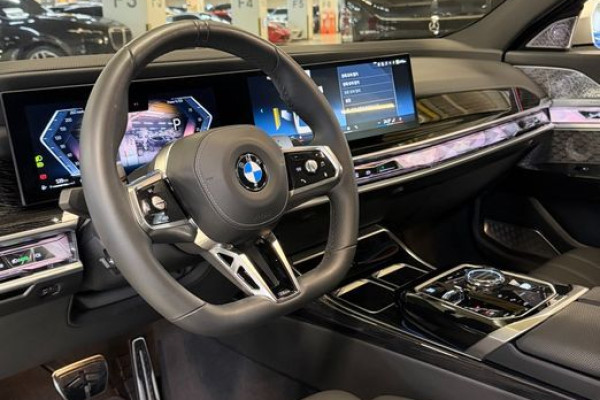 2025 BMW 7 серии с пробегом 19 972 км