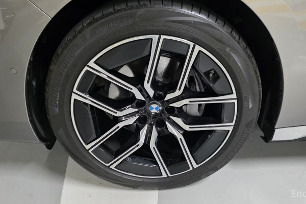 2025 BMW 7 серии с пробегом 1 690 км