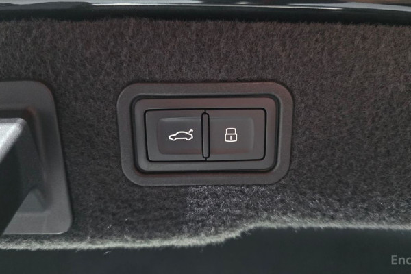 2021 Audi A8 с пробегом 108 260 км