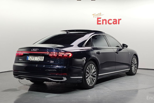 2022 Audi A8 с пробегом 40 865 км