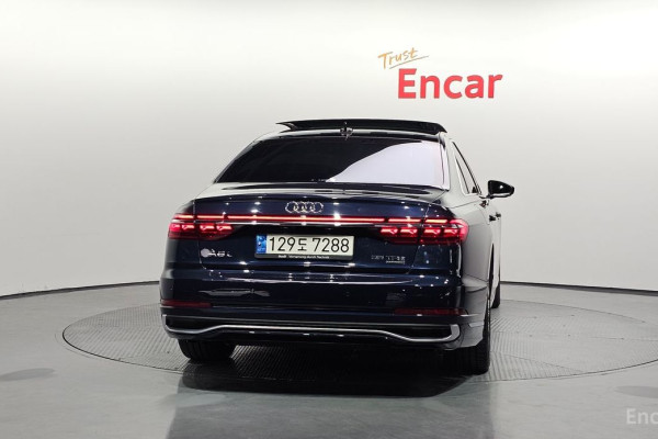 2022 Audi A8 с пробегом 40 865 км