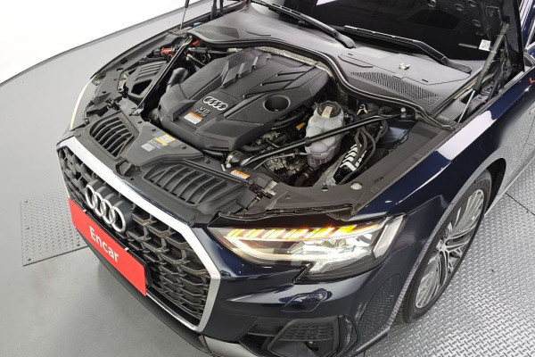 2022 Audi A8 с пробегом 40 865 км