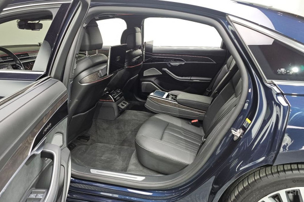 2022 Audi A8 с пробегом 40 865 км