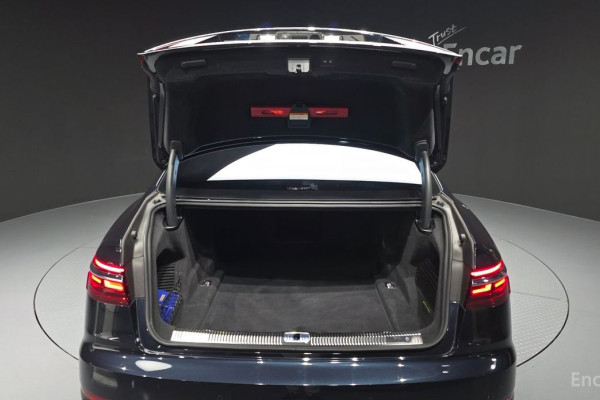 2021 Audi A8 с пробегом 64 880 км