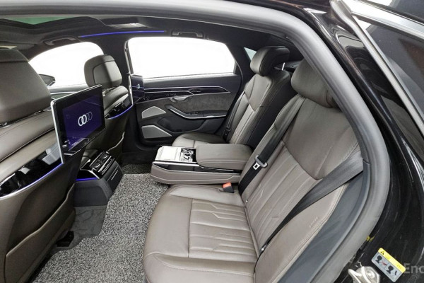 2021 Audi A8 с пробегом 59 443 км