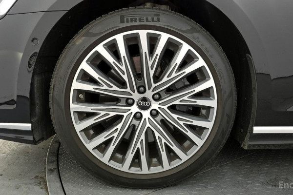 2022 Audi A8 с пробегом 13 393 км