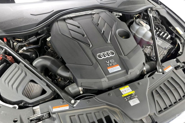 2022 Audi A8 с пробегом 13 393 км