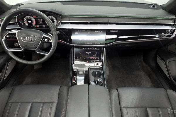 2022 Audi A8 с пробегом 13 393 км