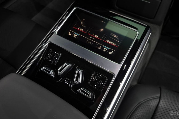2022 Audi A8 с пробегом 13 393 км