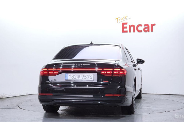 2022 Audi A8 с пробегом 60 745 км