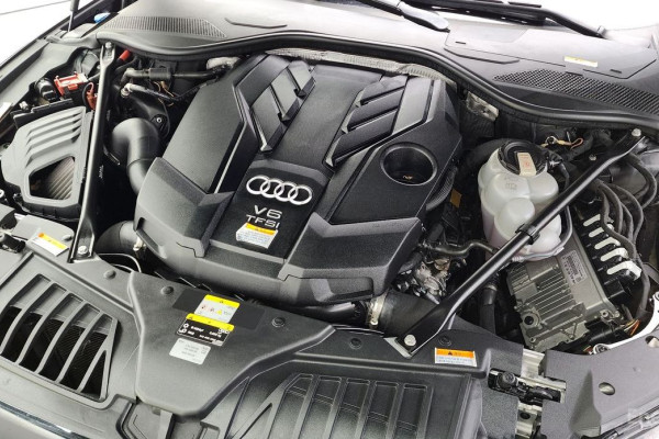 2022 Audi A8 с пробегом 60 745 км