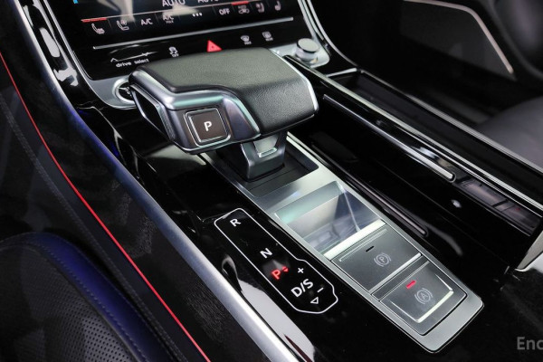 2022 Audi A8 с пробегом 60 745 км