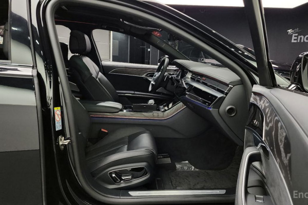 2022 Audi A8 с пробегом 60 745 км