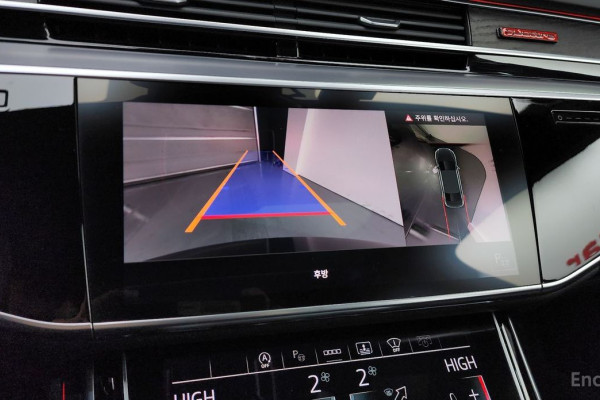 2022 Audi A8 с пробегом 60 745 км