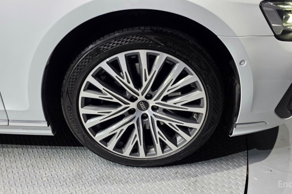 2023 Audi A8 с пробегом 45 120 км