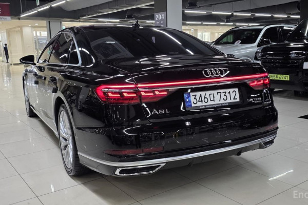 2021 Audi A8 с пробегом 63 832 км