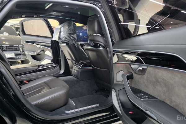 2021 Audi A8 с пробегом 63 832 км