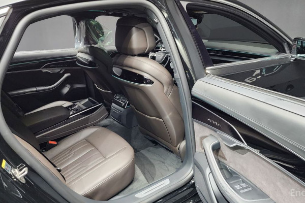 2023 Audi A8 с пробегом 21 957 км