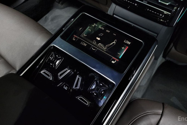 2023 Audi A8 с пробегом 21 957 км