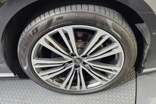 2023 Audi A8 с пробегом 25 482 км