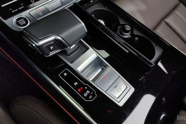 2023 Audi A8 с пробегом 25 482 км