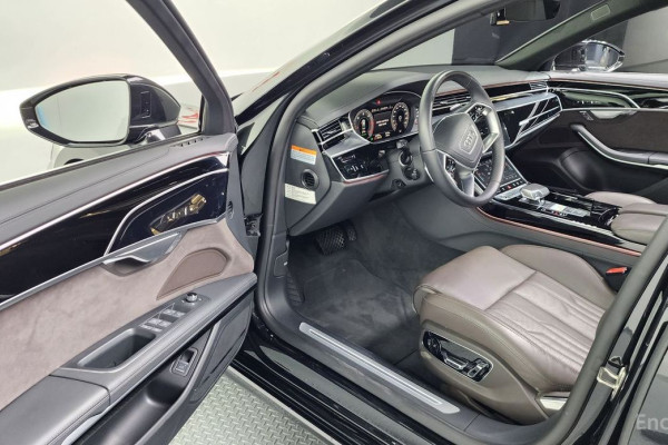 2023 Audi A8 с пробегом 25 482 км