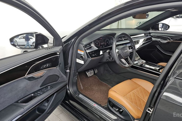 2023 Audi A8 с пробегом 34 376 км