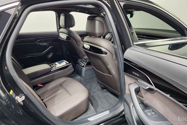 2023 Audi A8 с пробегом 25 482 км