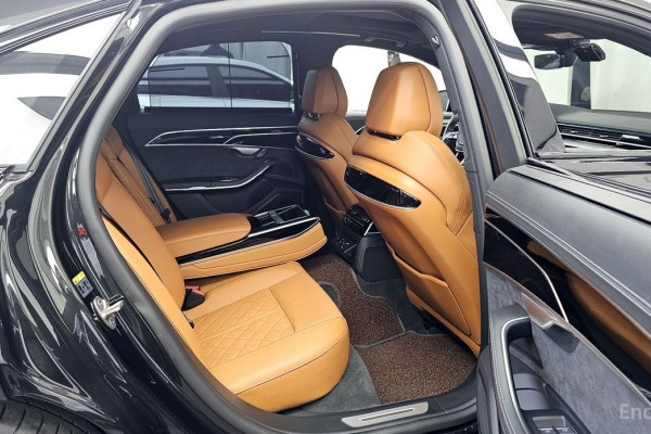 2023 Audi A8 с пробегом 34 376 км