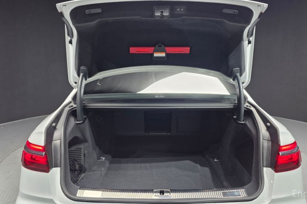 2023 Audi A8 с пробегом 45 120 км