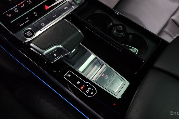 2023 Audi A8 с пробегом 29 502 км