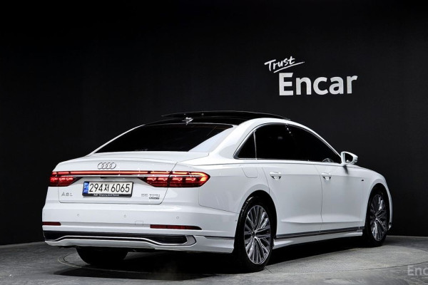 2022 Audi A8 с пробегом 107 873 км