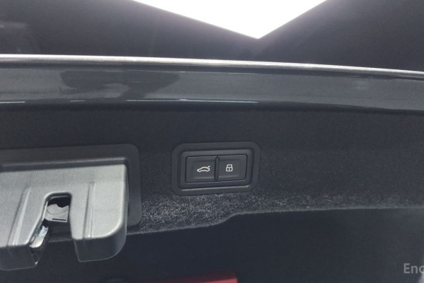 2023 Audi A8 с пробегом 29 502 км