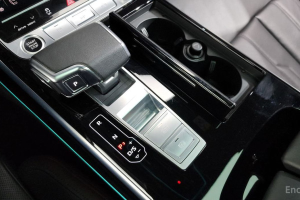 2023 Audi A8 с пробегом 24 416 км